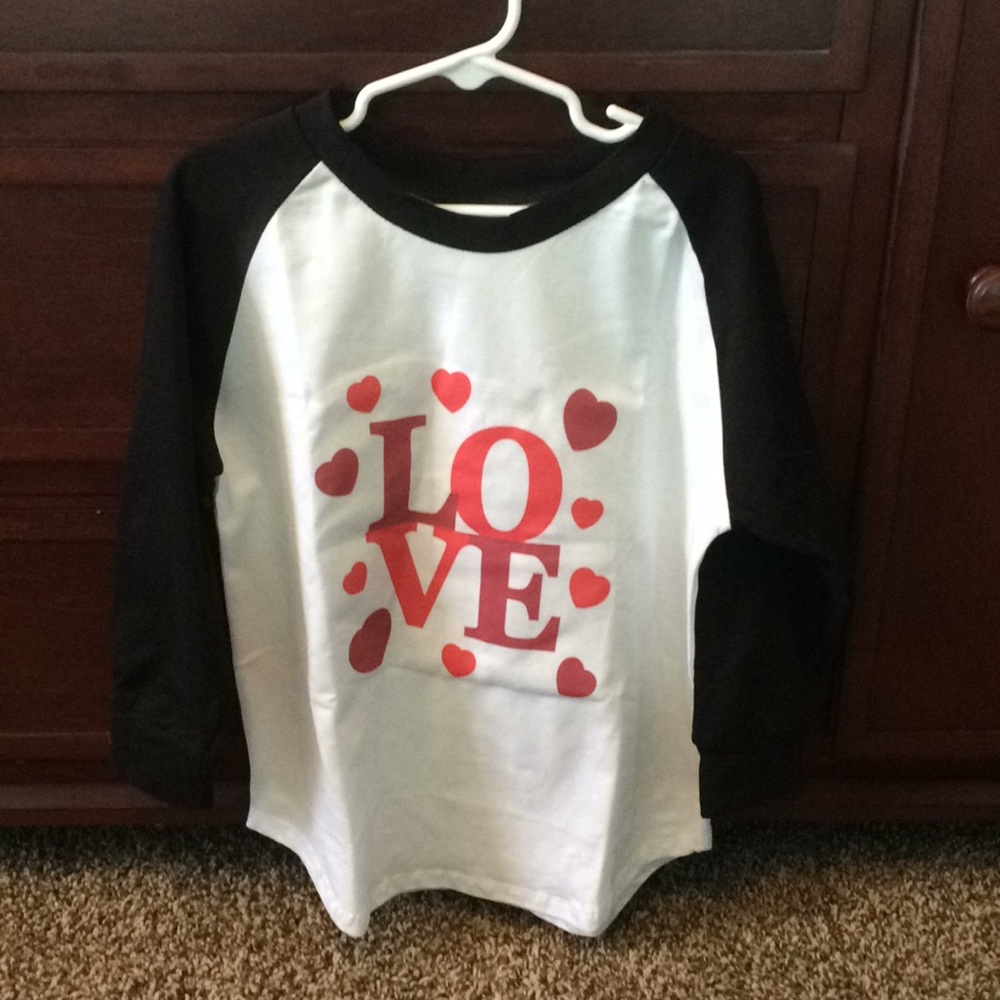Unisex raglan Valentines Day top💕